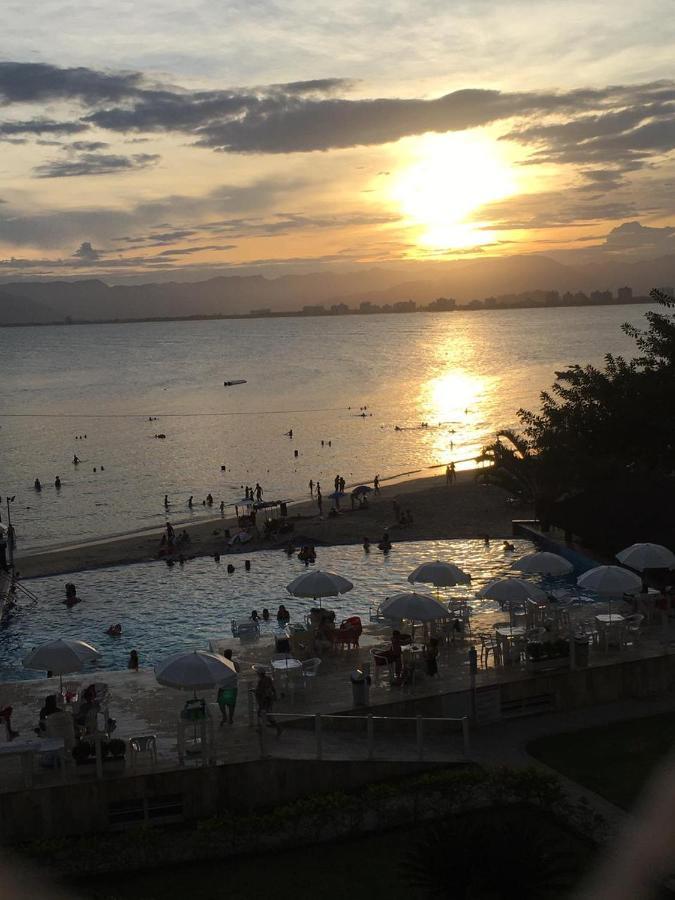 Apartamento Pe Na Areia Frente Para O Mar E Piscina Na Prainha Caraguatatuba Ngoại thất bức ảnh