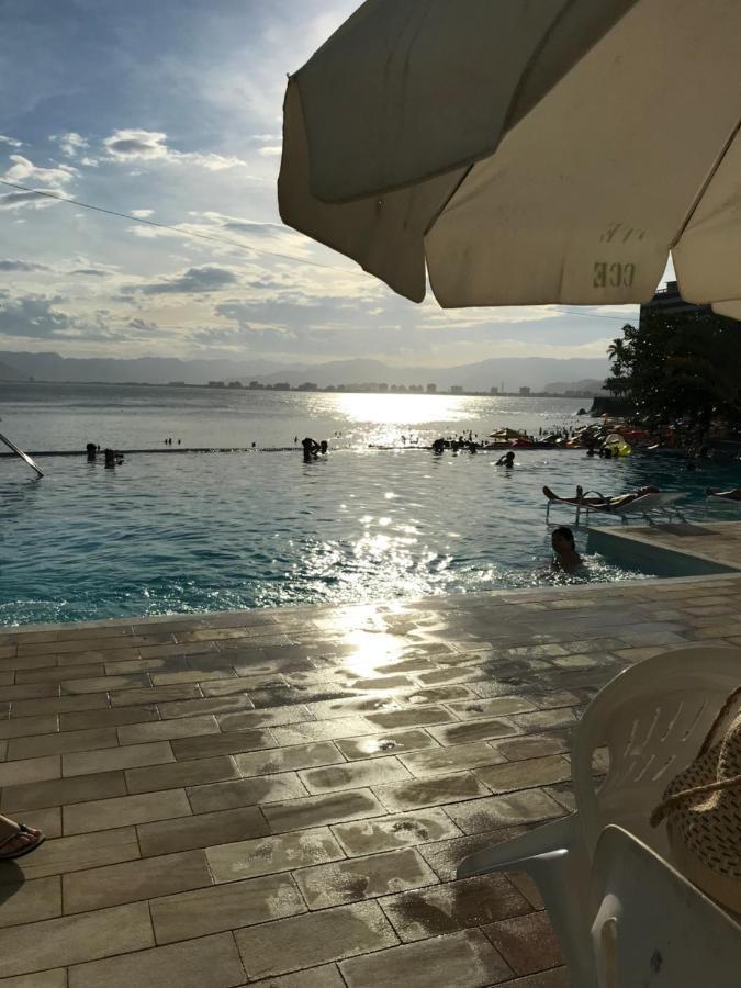 Apartamento Pe Na Areia Frente Para O Mar E Piscina Na Prainha Caraguatatuba Ngoại thất bức ảnh