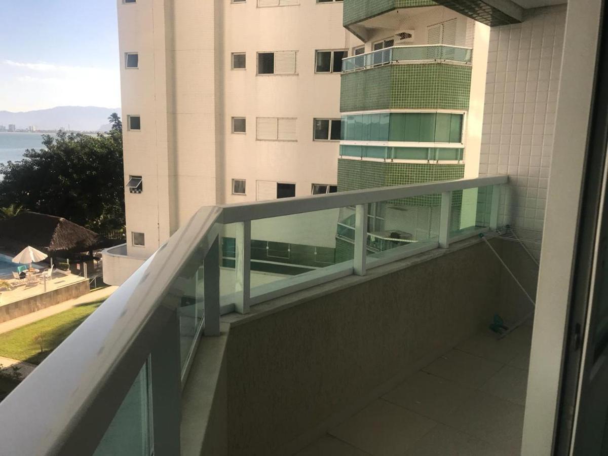 Apartamento Pe Na Areia Frente Para O Mar E Piscina Na Prainha Caraguatatuba Ngoại thất bức ảnh