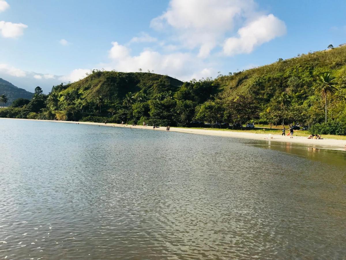 Apartamento Pe Na Areia Frente Para O Mar E Piscina Na Prainha Caraguatatuba Ngoại thất bức ảnh
