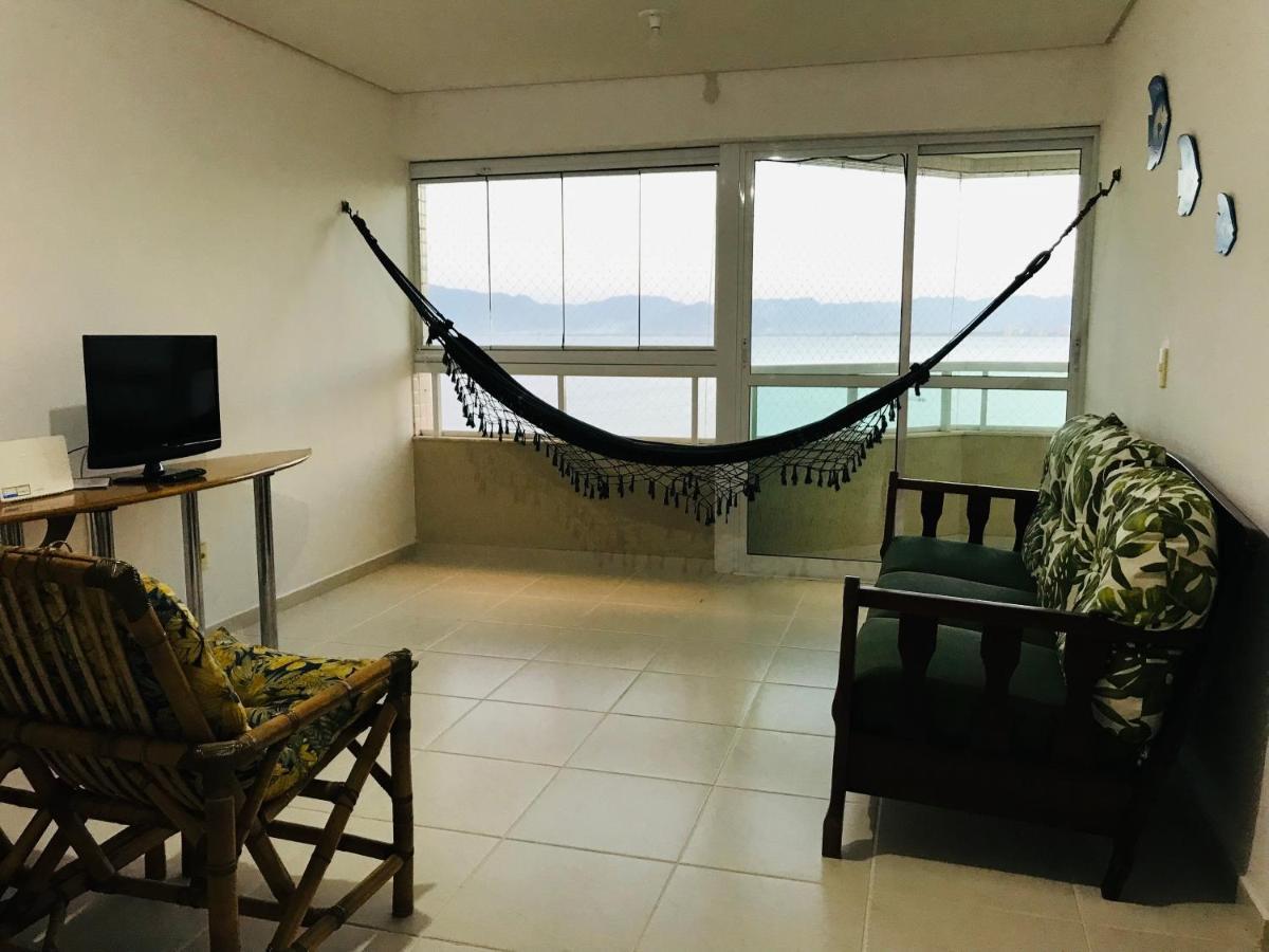 Apartamento Pe Na Areia Frente Para O Mar E Piscina Na Prainha Caraguatatuba Ngoại thất bức ảnh