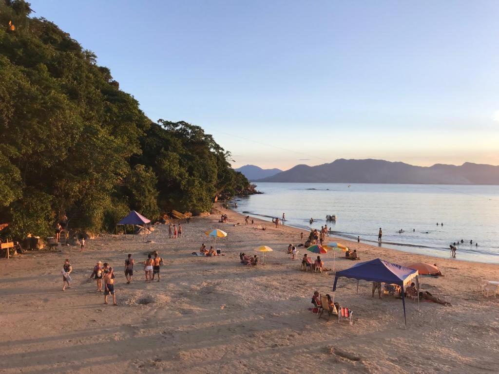 Apartamento Pe Na Areia Frente Para O Mar E Piscina Na Prainha Caraguatatuba Ngoại thất bức ảnh