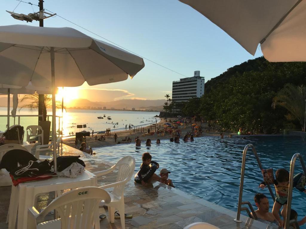 Apartamento Pe Na Areia Frente Para O Mar E Piscina Na Prainha Caraguatatuba Ngoại thất bức ảnh